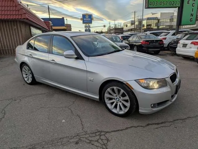 BMW 3 Series 2011 photo 4