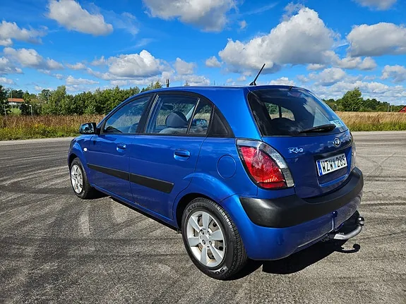 Kia Rio 2006 photo 2