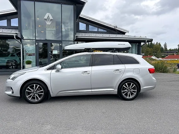 Toyota Avensis 2014 photo 2