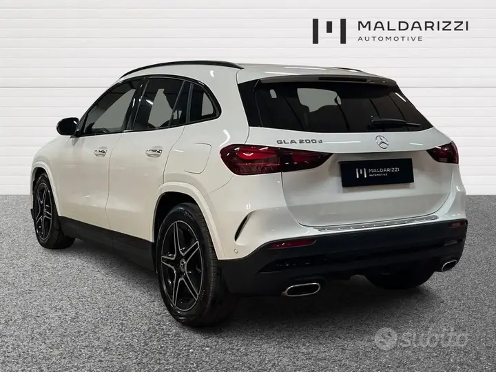 Mercedes-Benz Gla 2024 photo 4