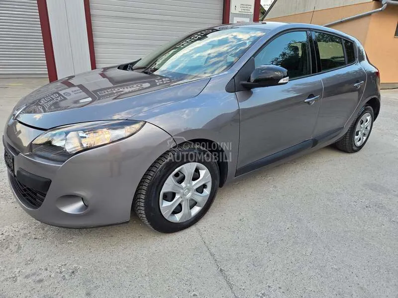Renault Megane 2012 photo 4