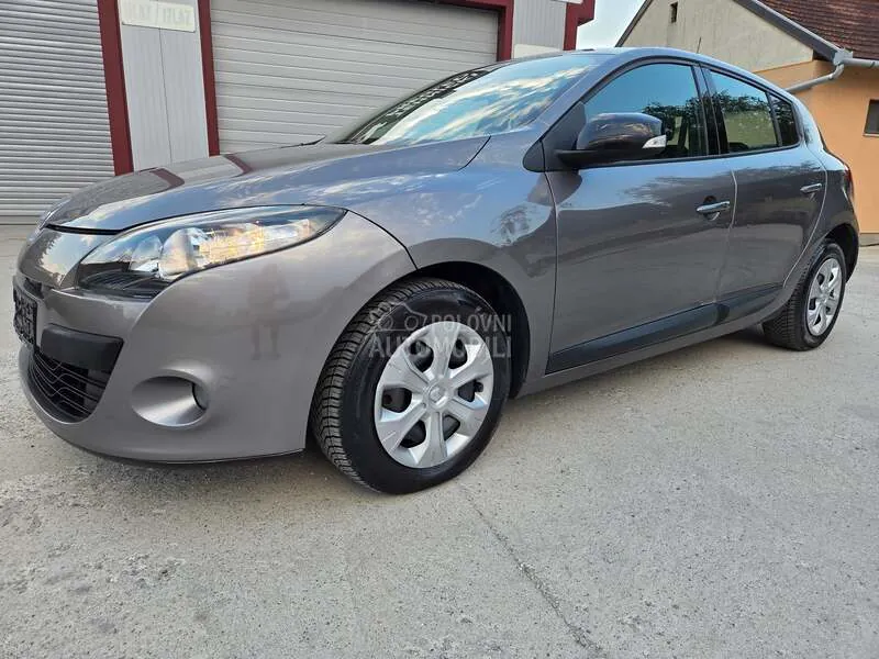 Renault Megane 2012 photo 3