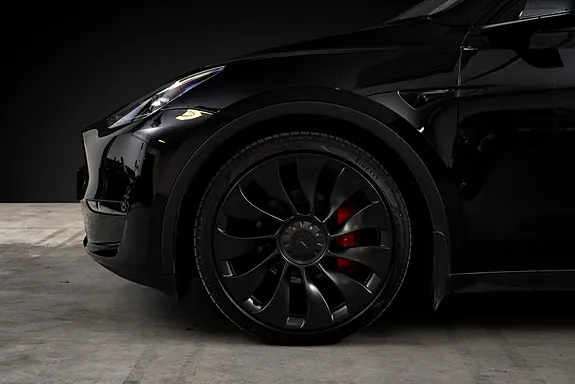 Tesla Model Y 2024 photo 4