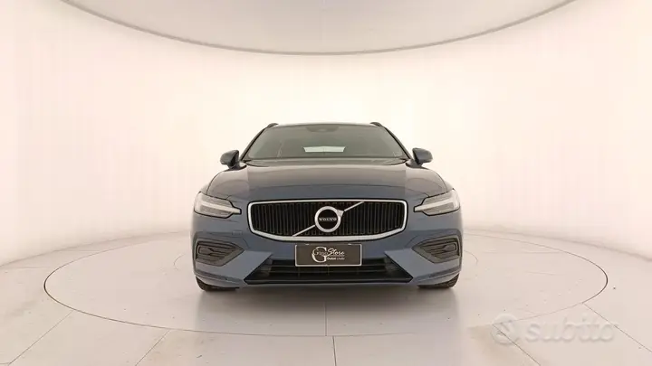 Volvo V60 2021 photo 2