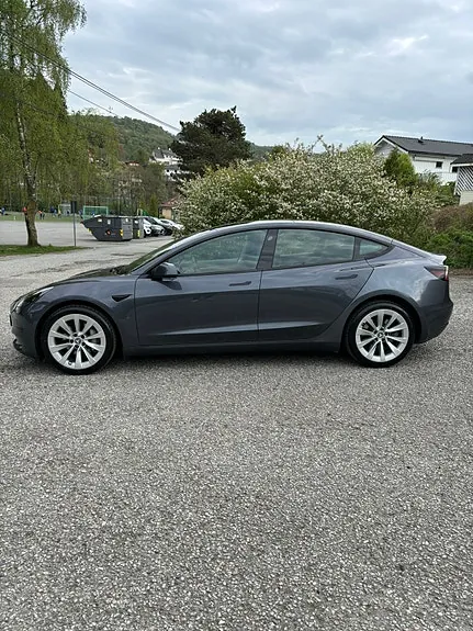 Tesla Model 3 2022 photo 5