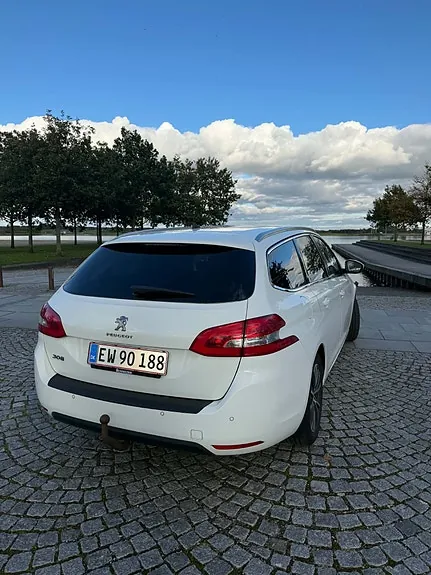 Peugeot 308 2015 photo 2
