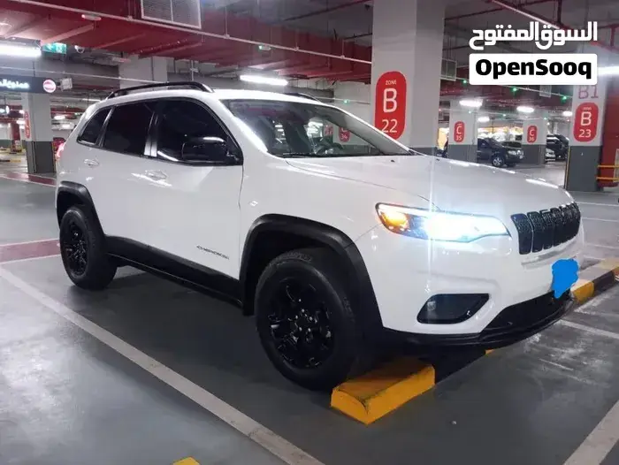 Jeep Cherokee 2022 photo 2