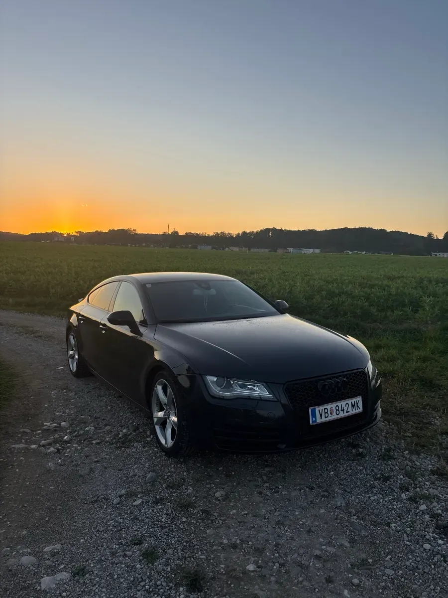 Audi A7 2010 photo 2