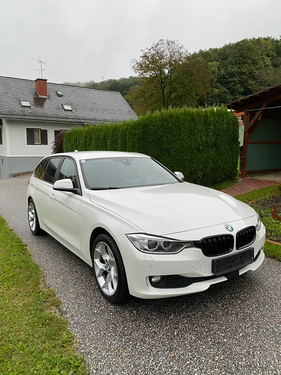 BMW 3 Series 2013 photo 2