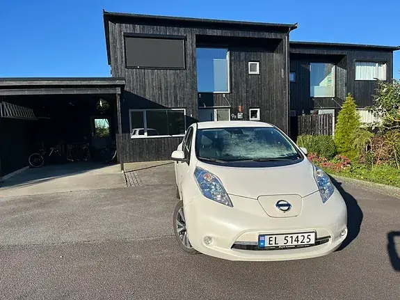 Nissan Leaf 2014 photo 4