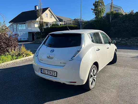Nissan Leaf 2014 photo 5