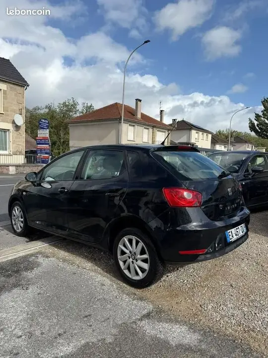 Seat Ibiza 2014 photo 2