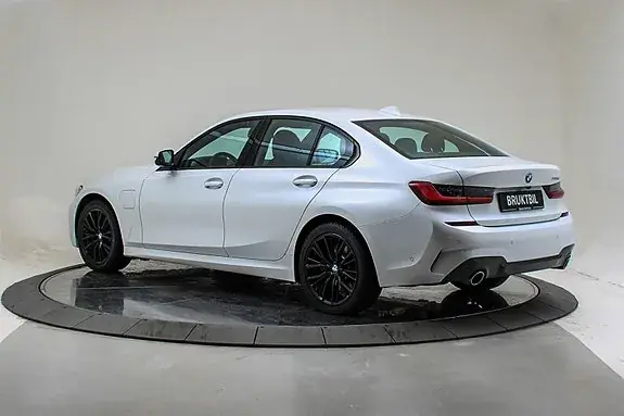 BMW 330E 2020 photo 3