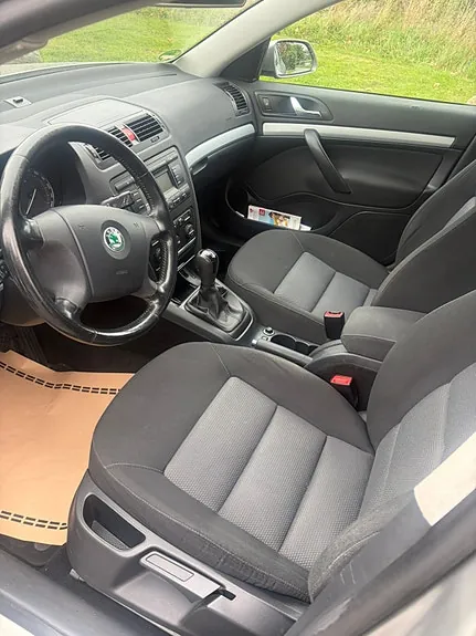 Skoda Octavia 2008 photo 3