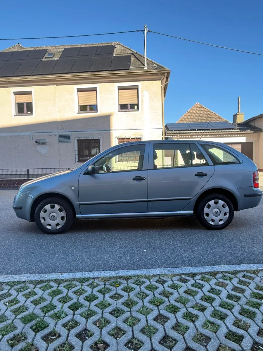Skoda Fabia 2003 photo 3