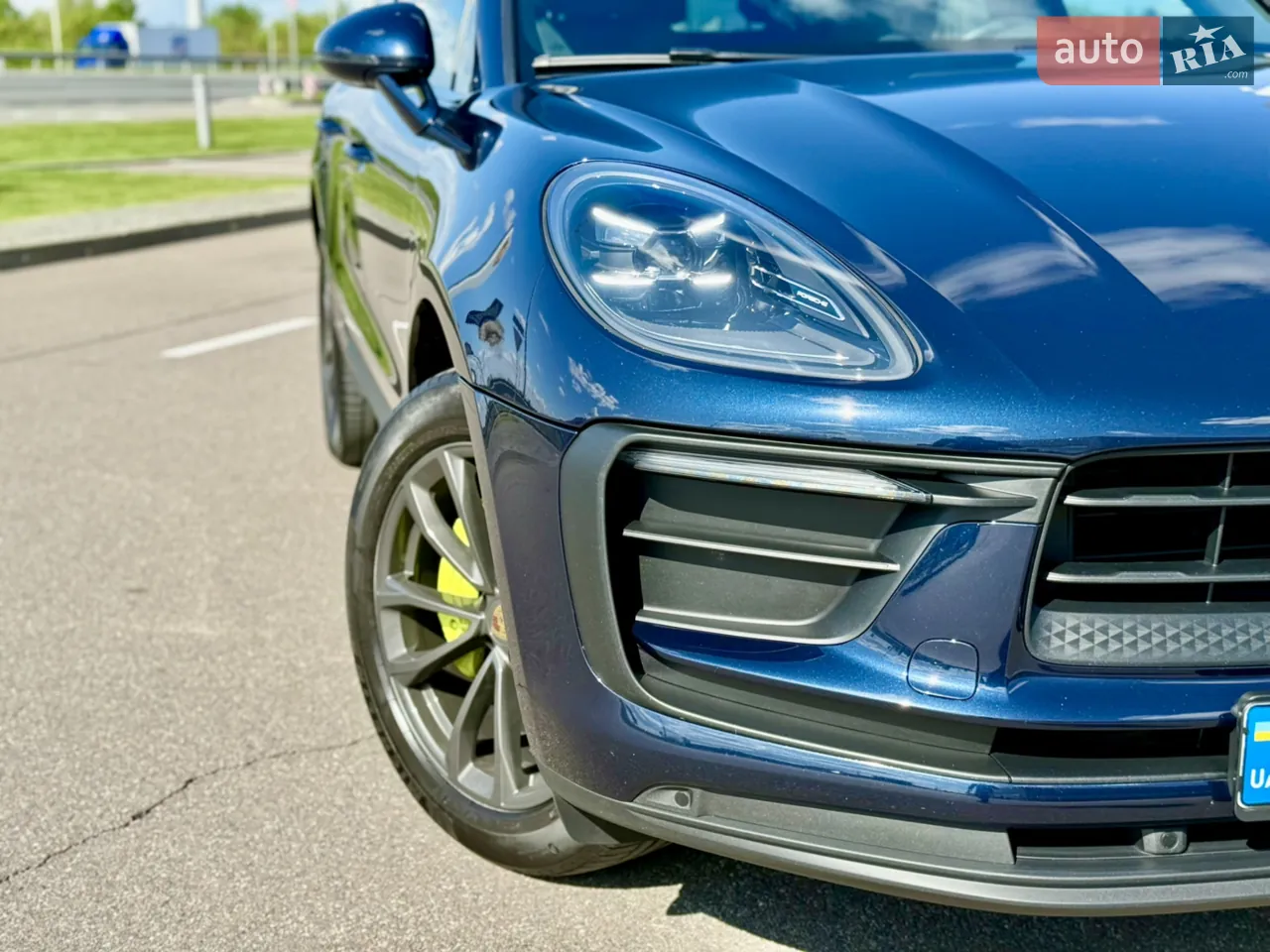 Porsche Macan 2021 photo 2