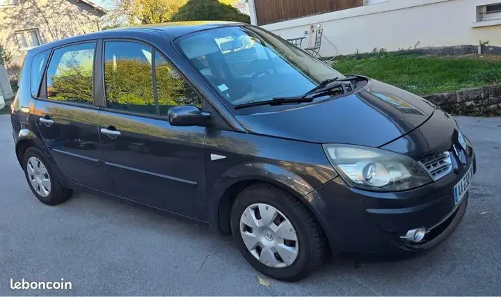 Renault Megane 2009 photo 2