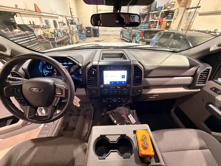 Ford F-550 2022 photo 4