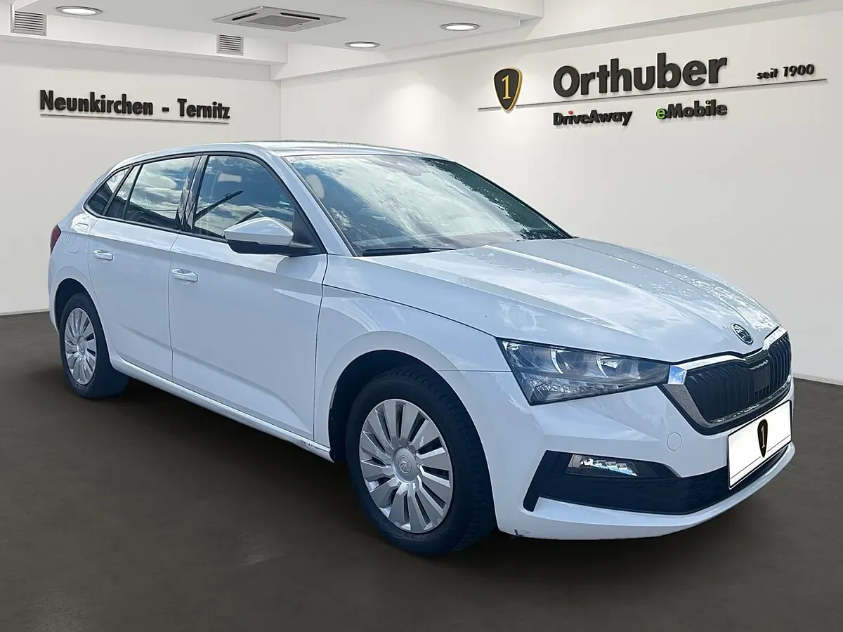 Skoda Scala 2021 photo 2