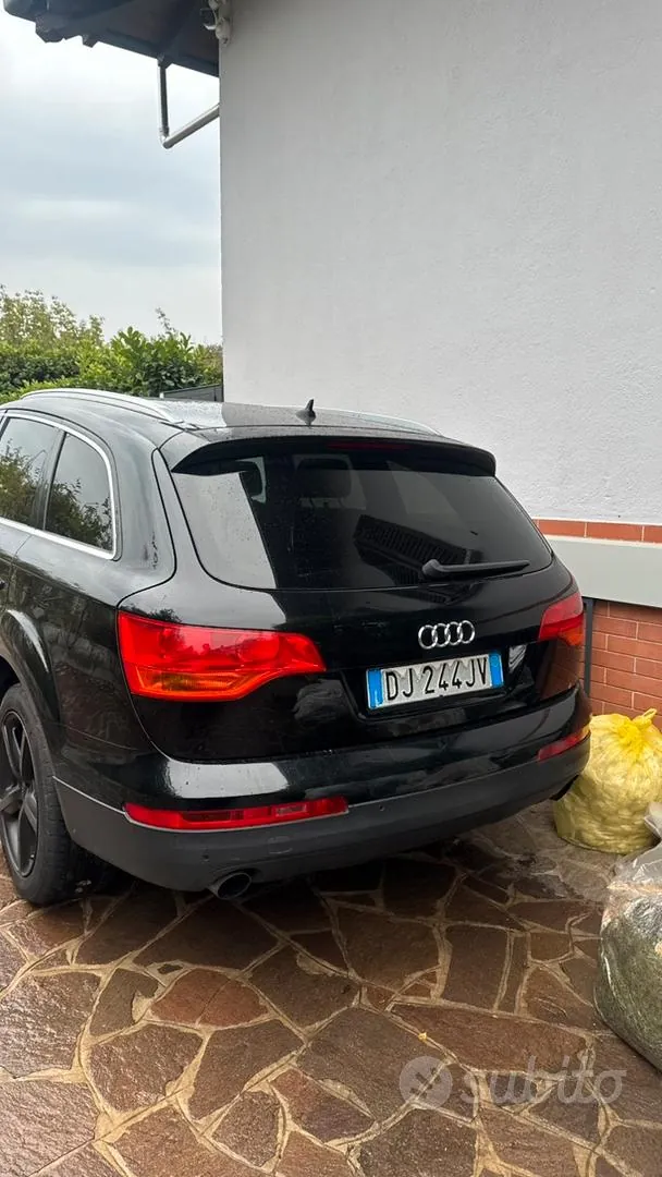 Audi Q7 2007 photo 2