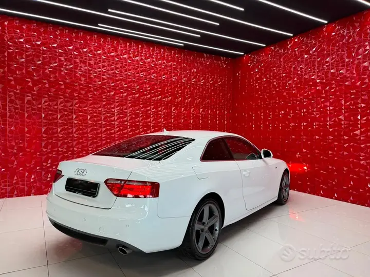 Audi A5 2009 photo 4