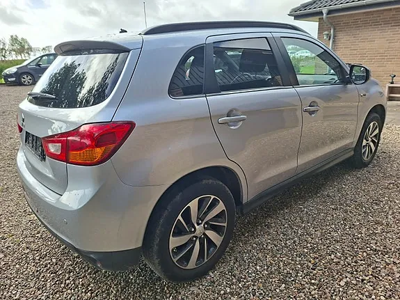 Mitsubishi Asx 2015 photo 4