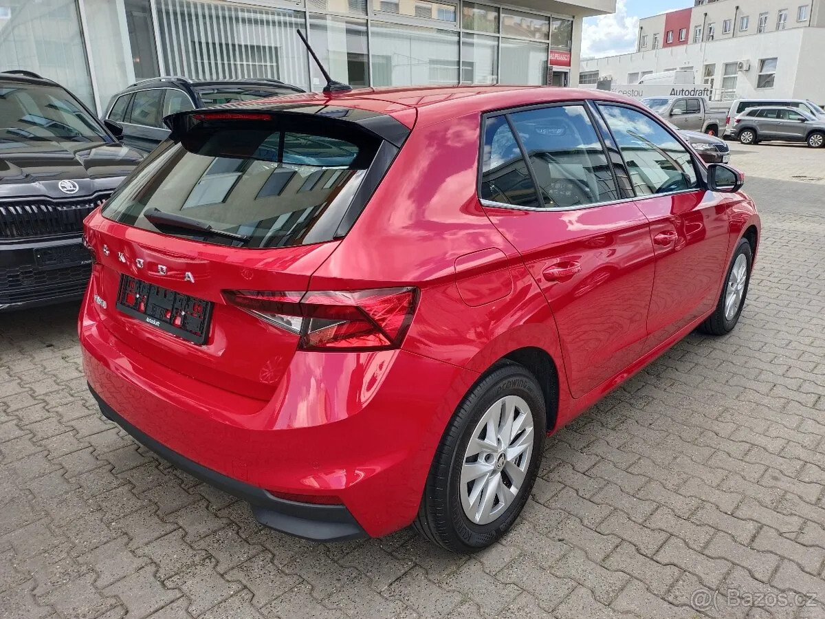 Skoda Fabia 2022 photo 4