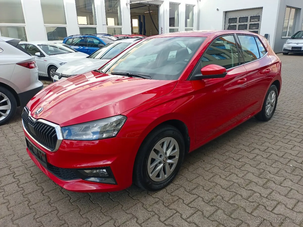 Skoda Fabia 2022 photo 2