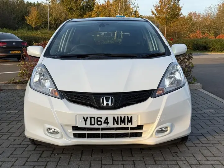 Honda Jazz 2014 photo 2