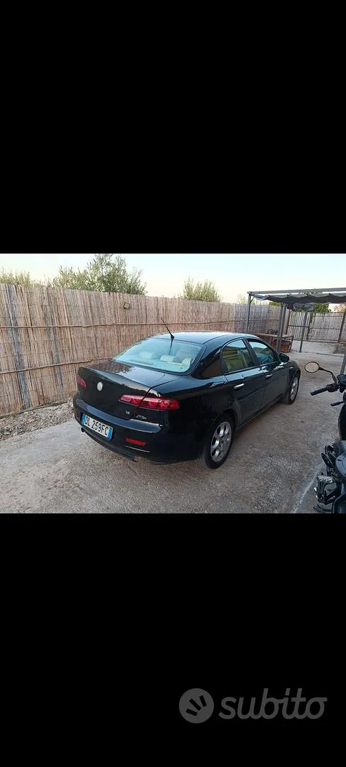 Alfa Romeo 159 2006 photo 4