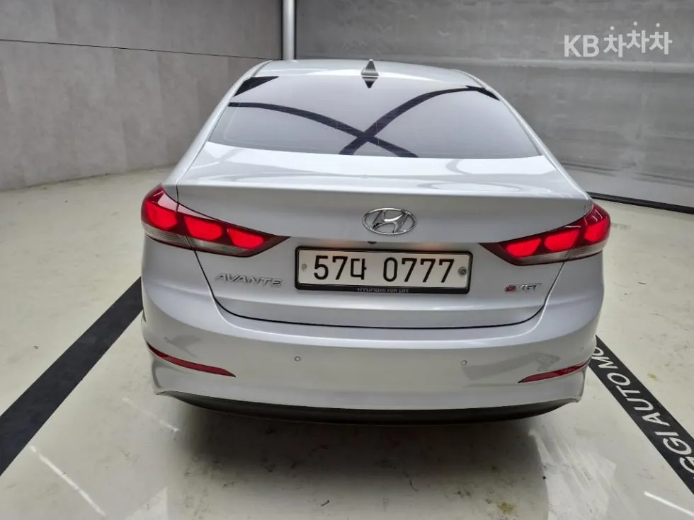 Hyundai Avante 2016 photo 3