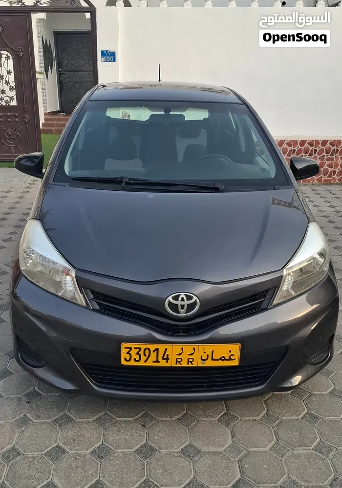 Toyota Yaris 2012 photo 5