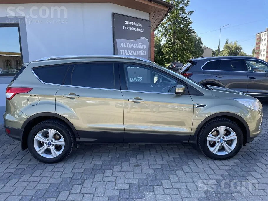 Ford Kuga 2013 photo 2