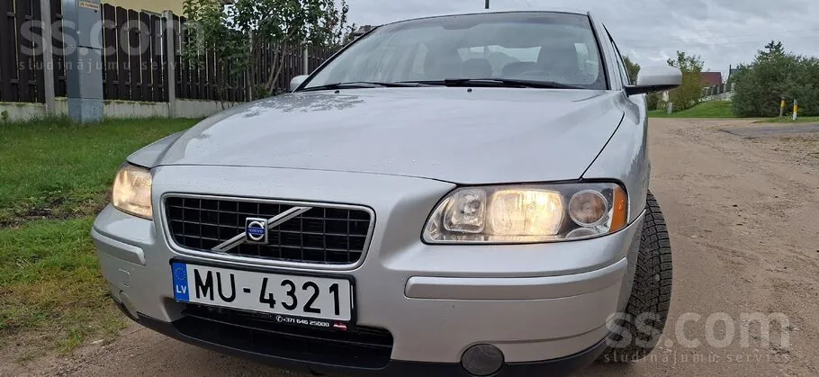 Volvo S60 2005 photo 2