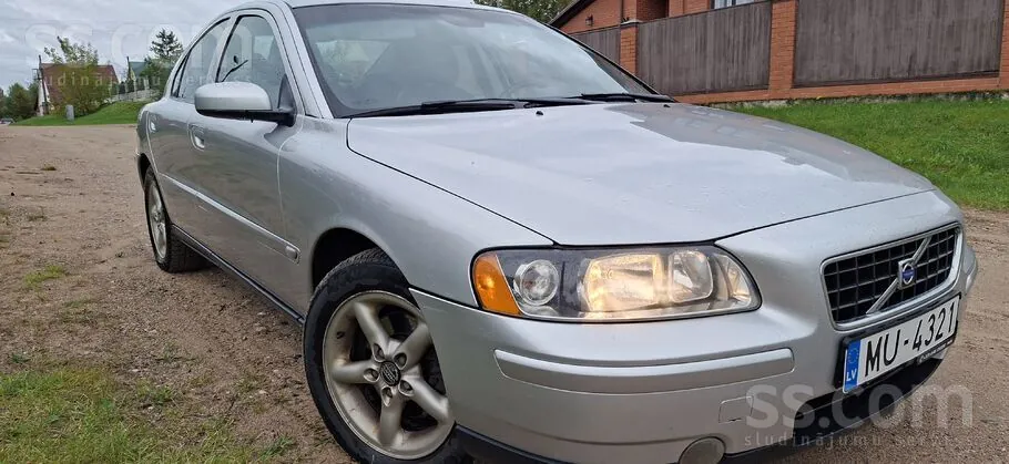 Volvo S60 2005 photo 4