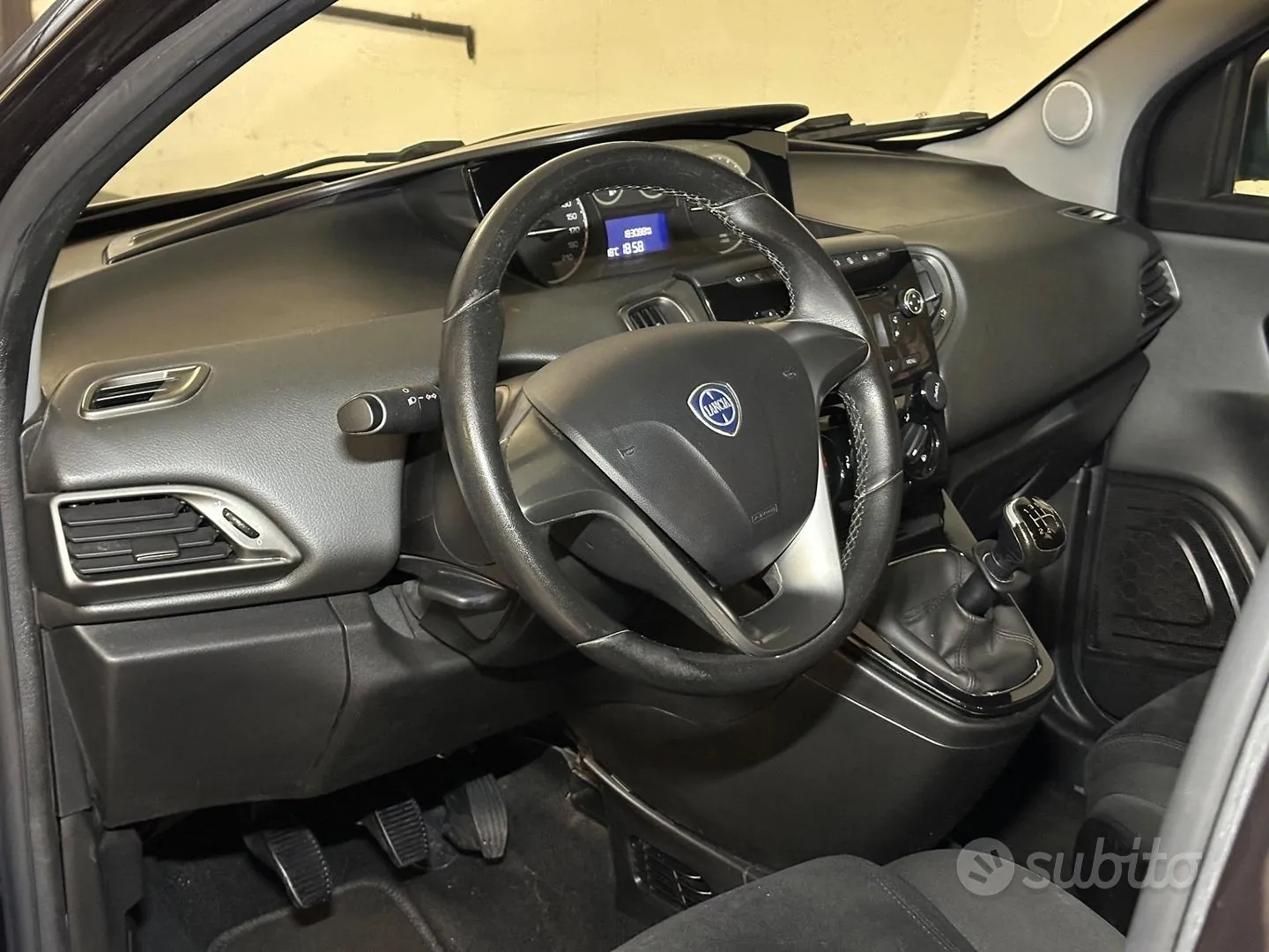 Lancia Ypsilon 2012 photo 4