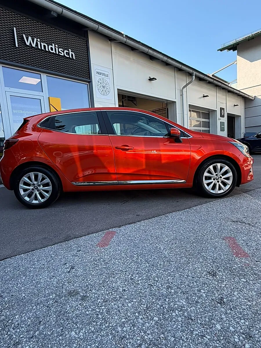 Renault Clio 2019 photo 2