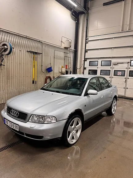 Audi A4 1998 photo 3