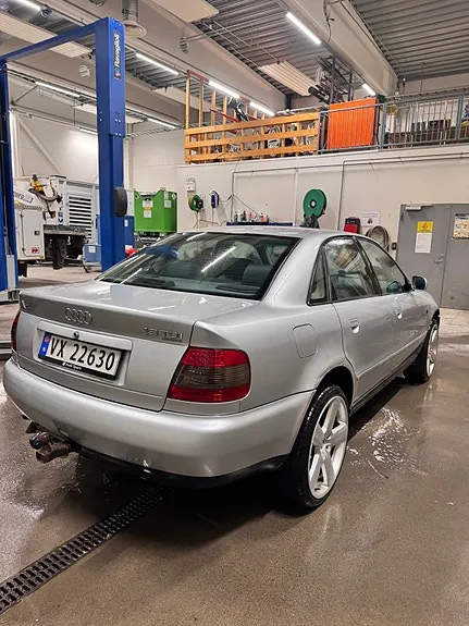 Audi A4 1998 photo 5