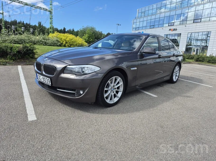 BMW 530D 2011 photo 2