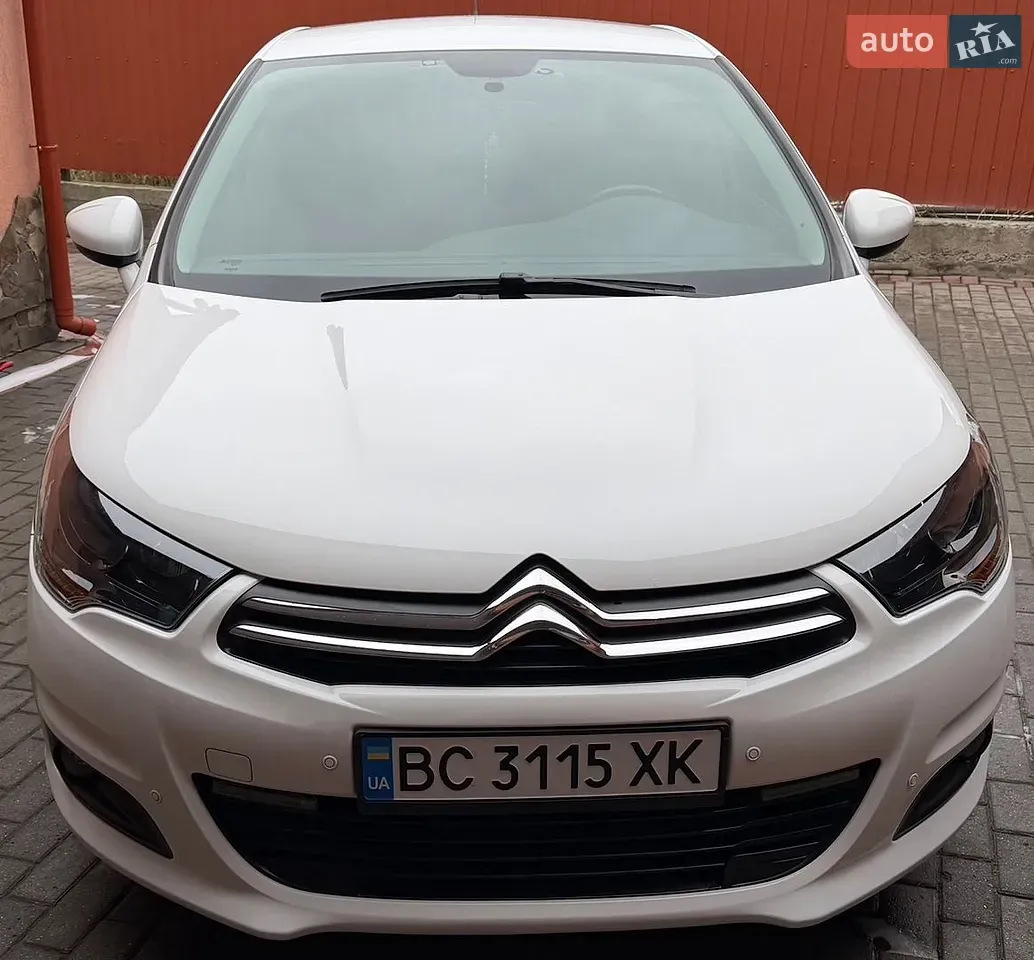 Citroen C4 2012 photo 3