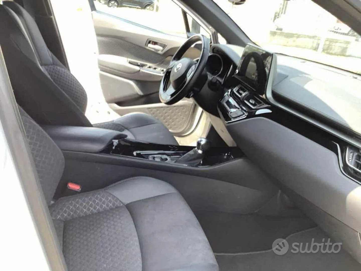 Toyota Chr 2022 photo 4