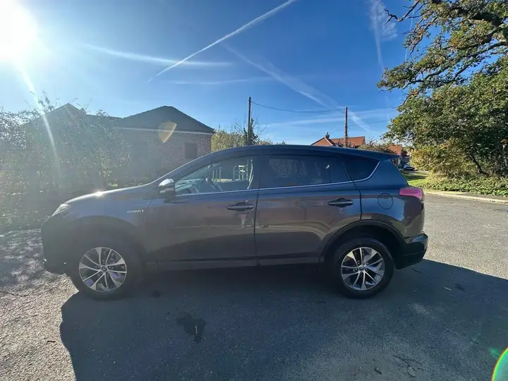 Toyota Rav4 2016 photo 3