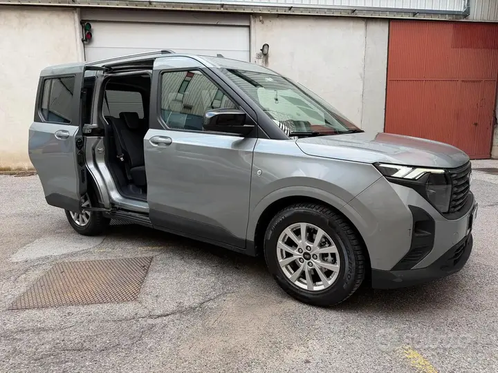 Ford Tourneo Courier 2024 photo 5