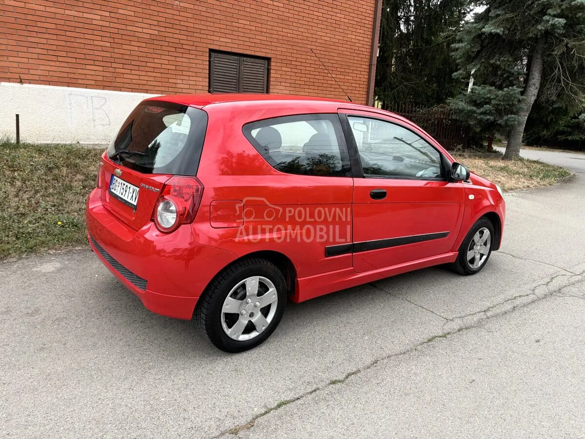 Chevrolet Aveo 2010 photo 4