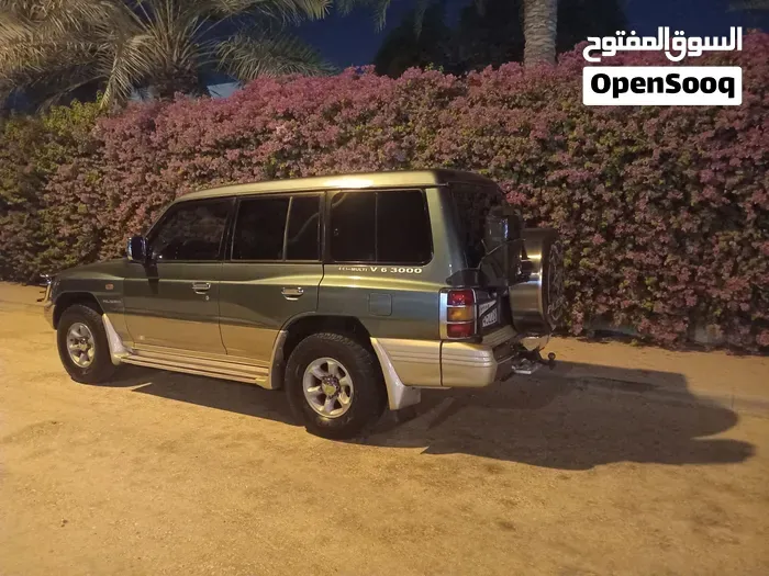 Mitsubishi Pajero 1998 photo 2