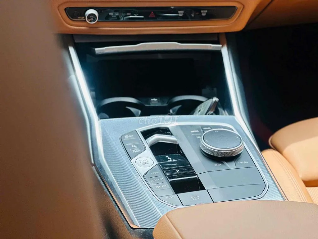BMW 3 Series 2024 photo 5