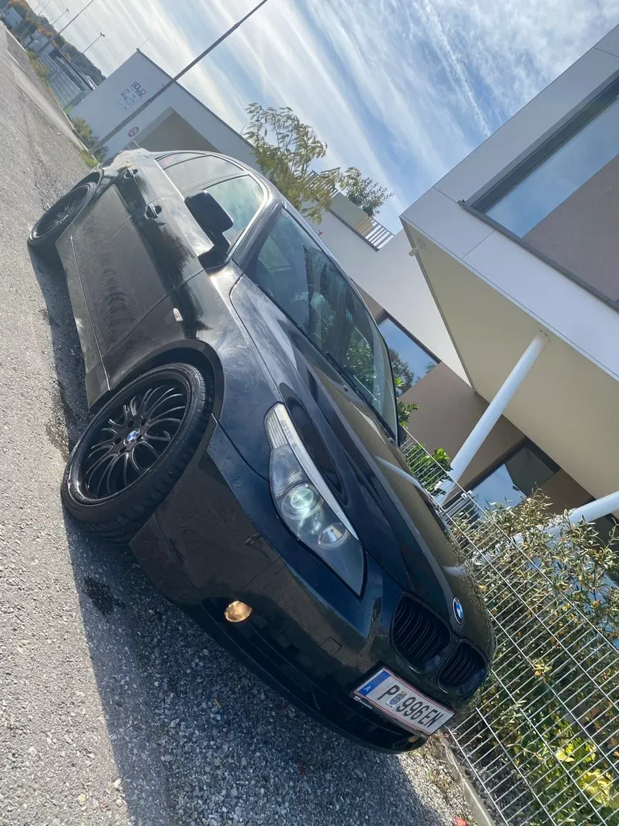 BMW 5 Series 2006 photo 2
