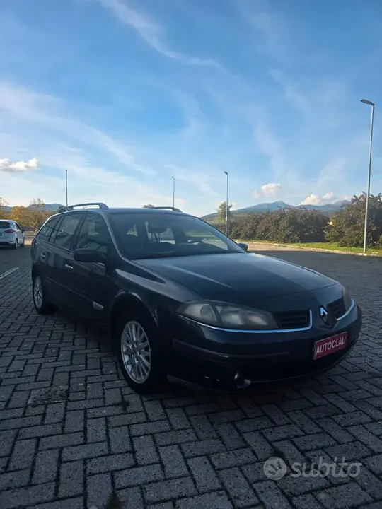 Renault Laguna 2007 photo 2