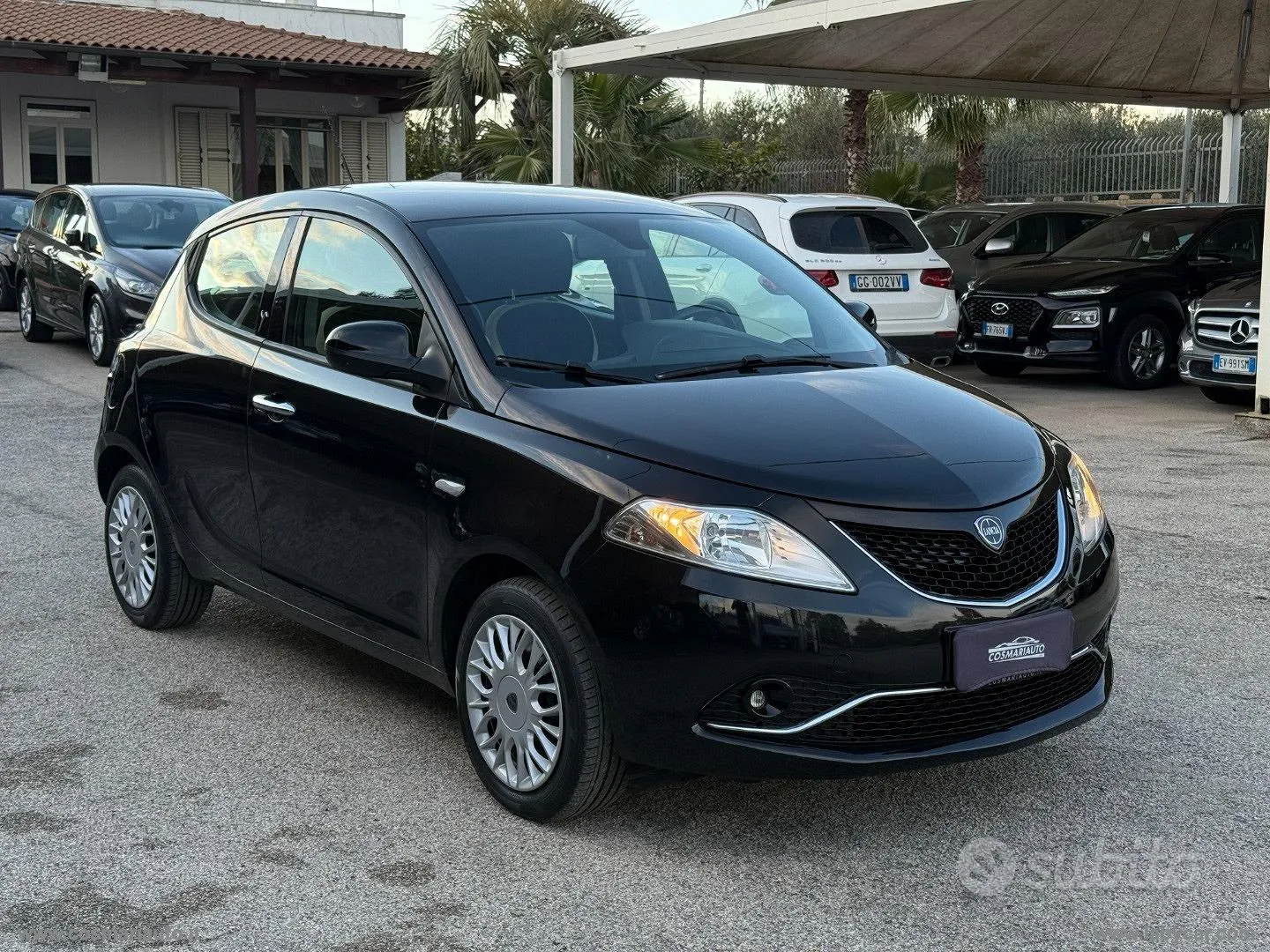 Lancia Ypsilon